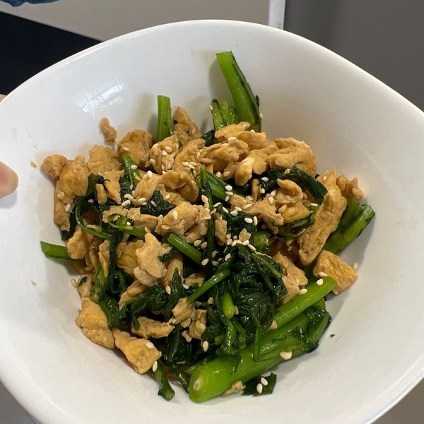 山茼蒿炒蛋：Xiu Wang 一起做