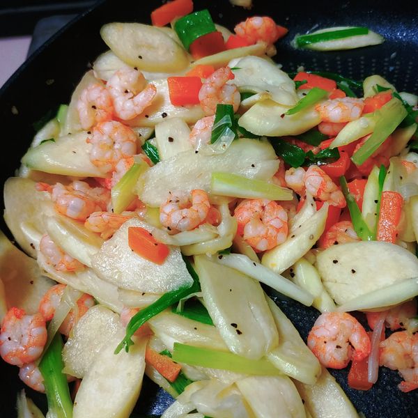 蝦仁炒茭白筍 : 許攸煌一起做