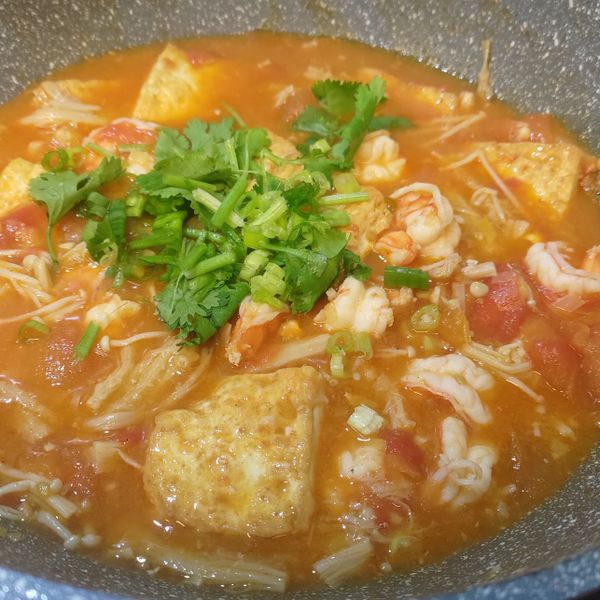 鮮蝦豆腐煲:鄭又寧 一起做