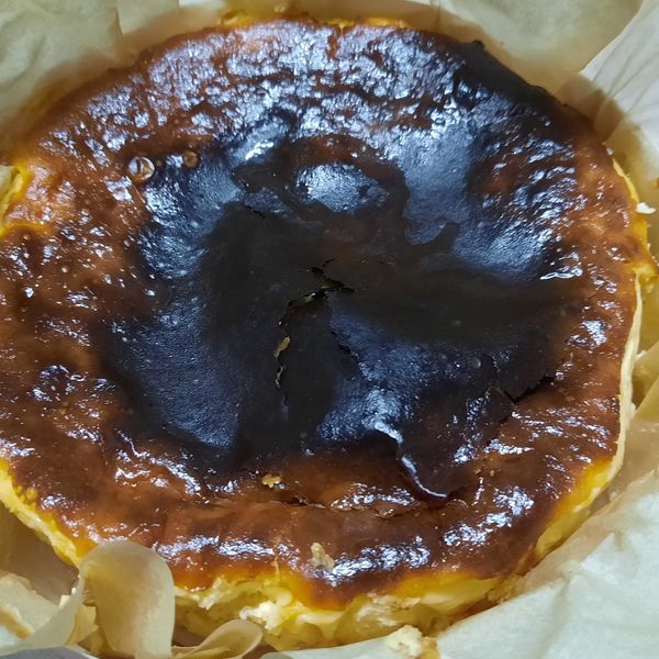 紅色切達巴斯克乳酪蛋糕：希恩 一起做