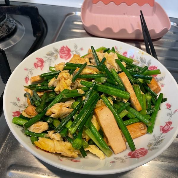 韭菜炒豆干 : 佳佳寶一起做