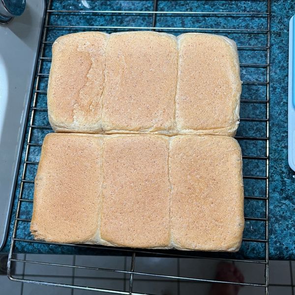 牛奶全麥吐司 : Pi Chu Hsu一起做