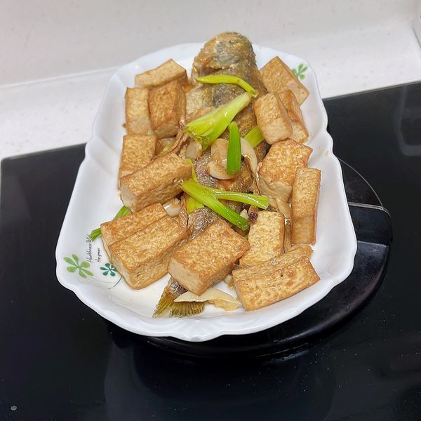 蒜燒黃魚豆腐：呂惠萍 一起做