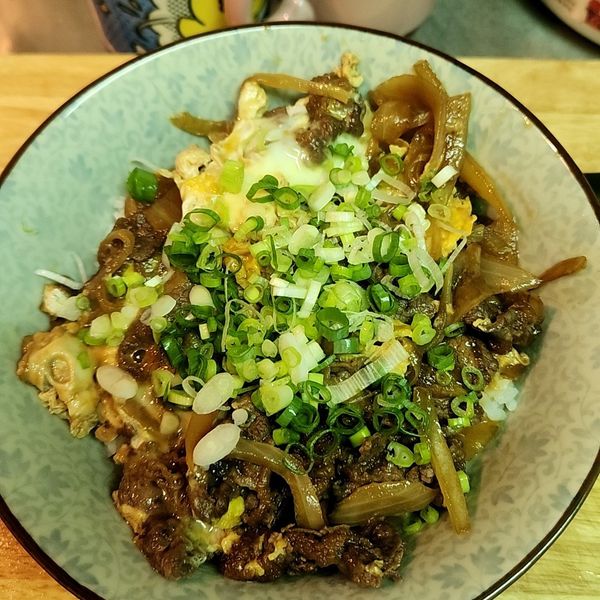 簡易版～牛肉丼飯：詹雅惠 一起做