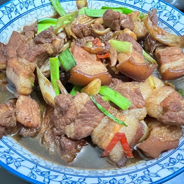 蒜仔肉（蒜苗炒五花肉） : 佳妏☆彡ʕ •ᴥ•ʔ一起做