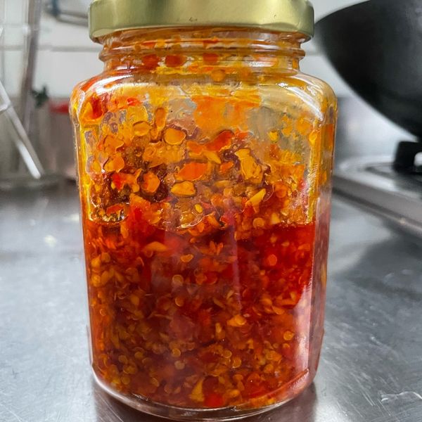 蒜蓉辣椒醬 : 炸蝦沙拉🍤一起做