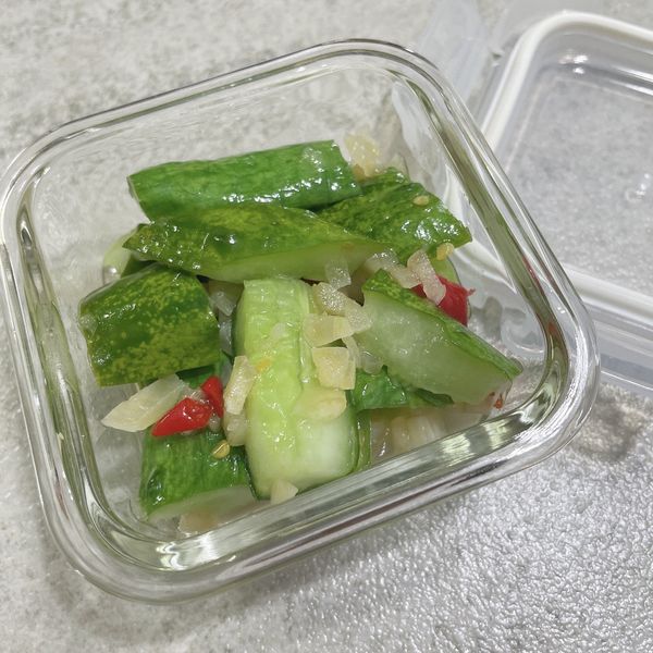 涼拌小黃瓜 : 凱希 𝒞𝒶𝓉𝒽𝓎一起做