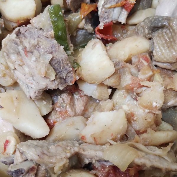 蕃茄馬玲薯燉雞腿 : Elodie  Haung一起做