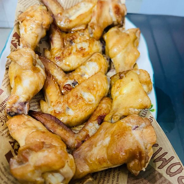 蜜汁烤雞翅 : 麵一起做