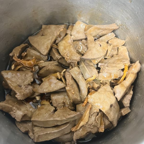 涼拌麻油豬肝:阮巧惠 一起做