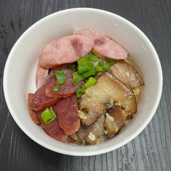 蒜味香腸糙米飯(一鍋到底):肖肖廚 一起做