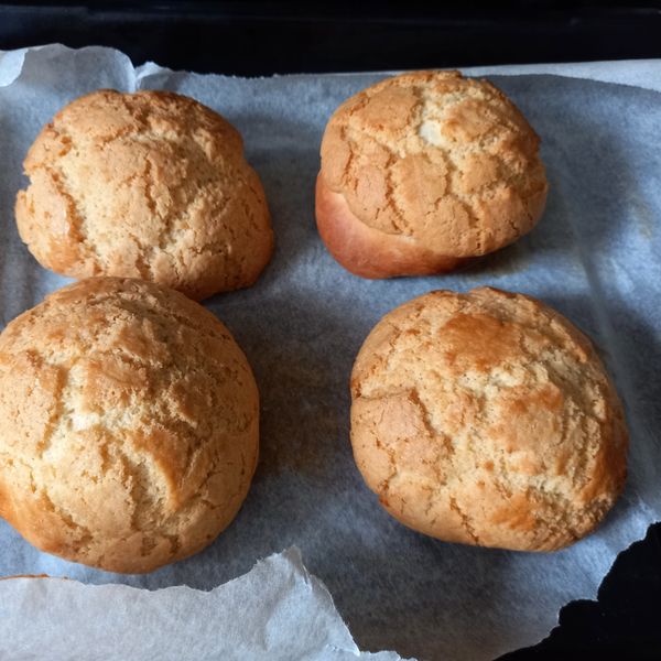 Pik Kwan Leung一起做