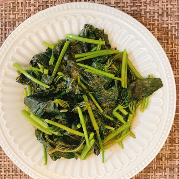 醬炒地瓜葉 : 吳依珊一起做