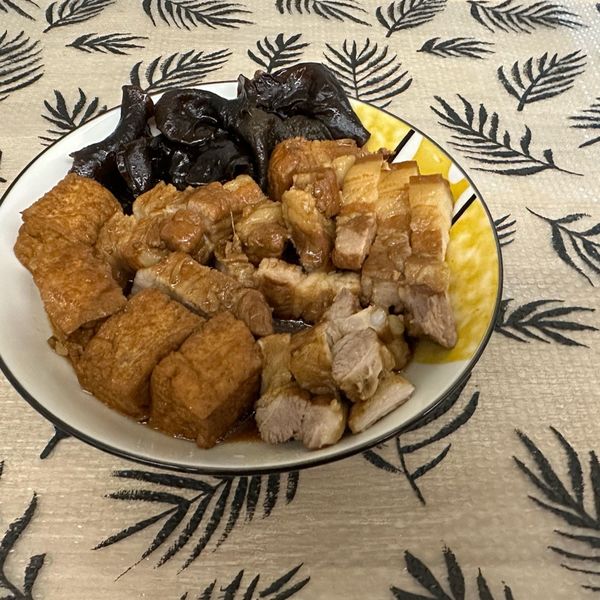 滷肉 : 小🦶ㄚ一起做