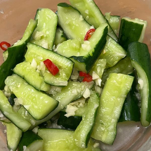 涼拌小黃瓜：萱仔 一起做