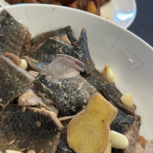 蒜炒魚皮（黃俊推薦） : 吳吱吱一起做