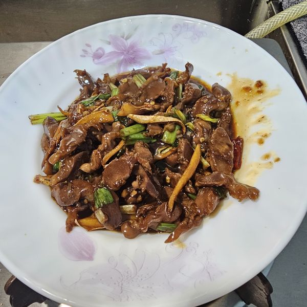 炒雞胗 : Momo  Mis一起做