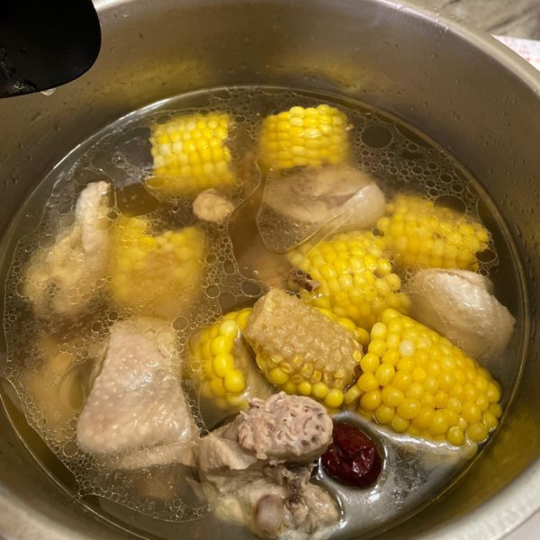 九尾草燉雞湯 : 施佳君一起做