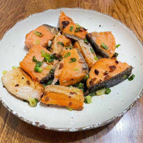 椒鹽鮭魚:皮諾可廚房 一起做