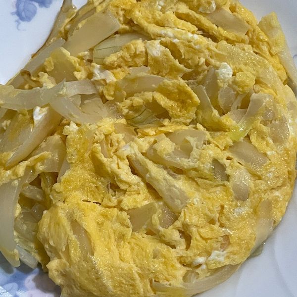 洋蔥炒蛋 : 娜裘一起做