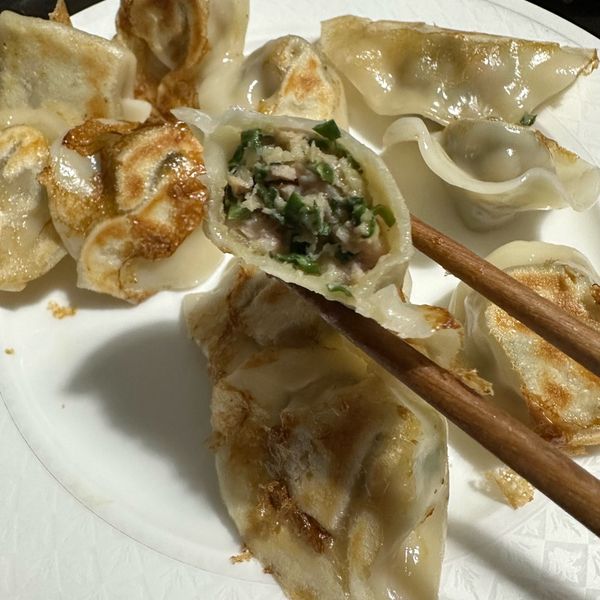 豬肉韭菜水餃 鮮香的秘訣：張育甄 一起做