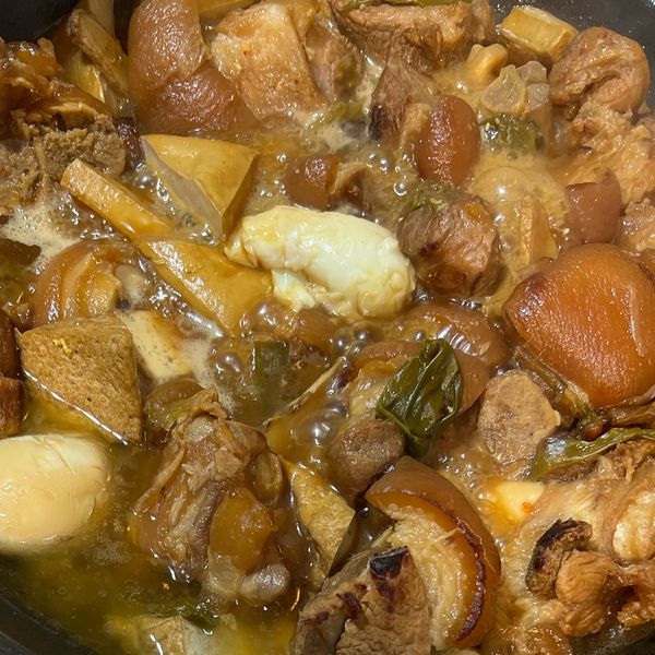 冰糖滷豬腳：梁妹 一起做