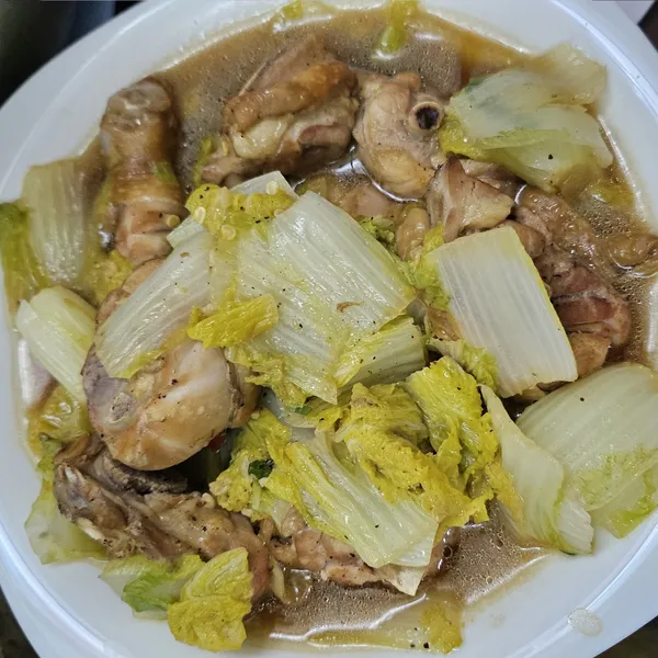 娃娃菜悶雞腿肉 : 伊玖一起做