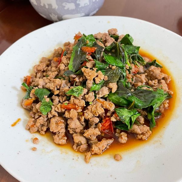 扒完三碗飯! 泰式打拋豬 食譜 : Roundy一起做