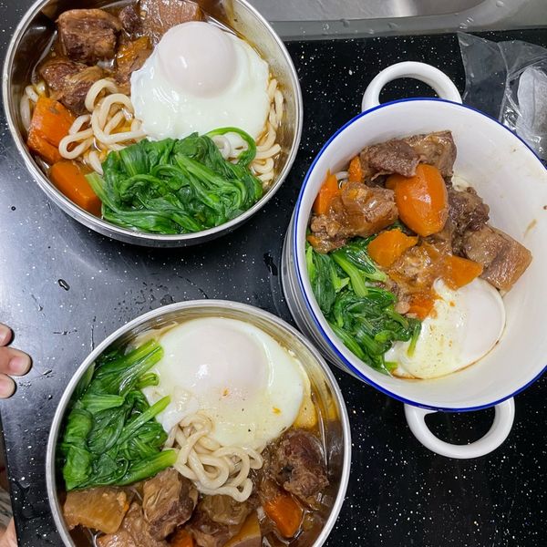 undefined：Mia 一起做