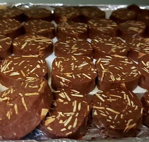 巧克力杏仁餅乾🍪：ERIC 一起做