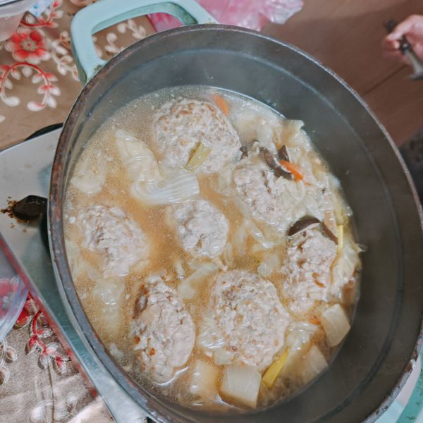 紅燒獅子頭【新手不敗年菜】 : 逍遙雲一起做