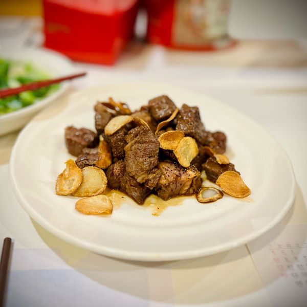 香煎骰子牛佐蒜片 : 玩泥沙0913一起做