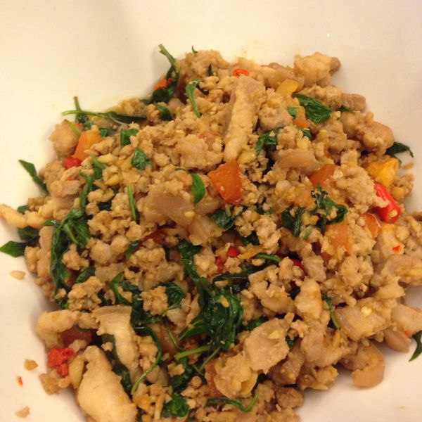 扒完三碗飯! 泰式打拋豬 食譜 : John Huang一起做