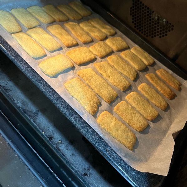 牛奶餅乾：徐嘉宏 一起做