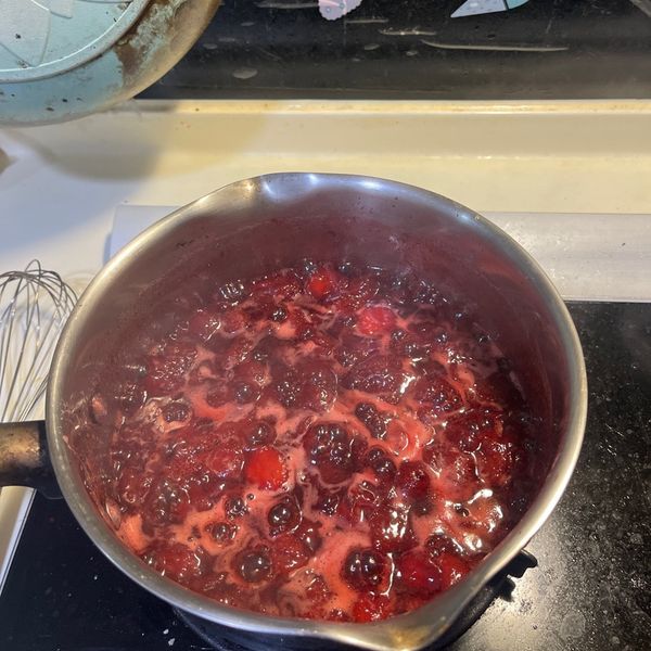 甜心草莓醬 : 楊竣宇Santi一起做