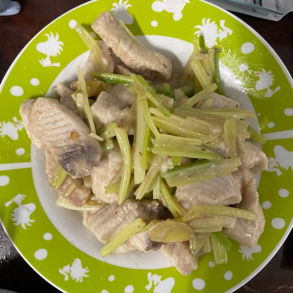 芹菜炒鯊魚：Jenny Hsia 一起做