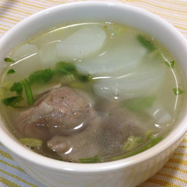 蘿蔔排骨湯：chichi 一起做