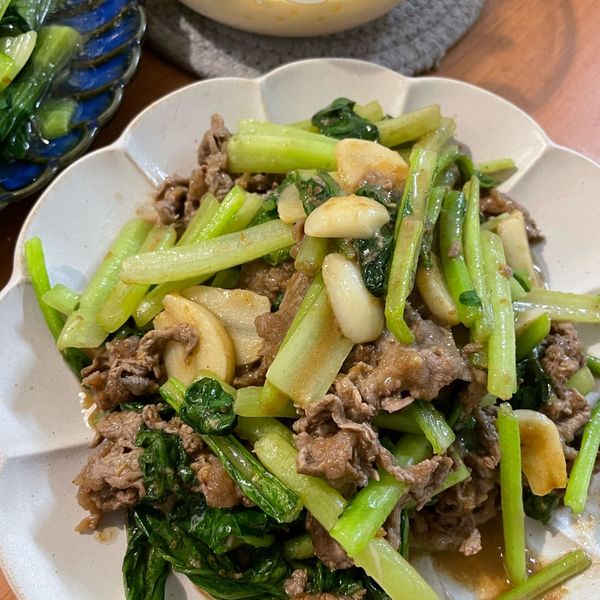 沙茶牛肉炒空心菜：Ya Wen Chang 一起做