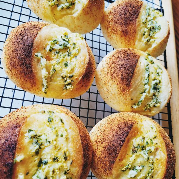 香氣撲鼻!｜巴馬臣起司香蒜軟麵包 : Vivians Kitchen 一起做