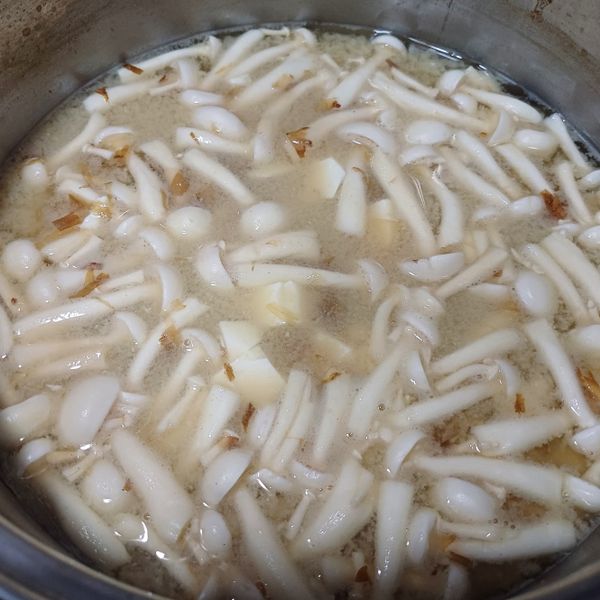 柴魚菇菇豆腐味噌湯:該該 一起做