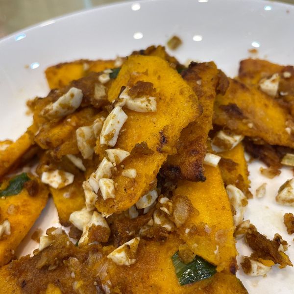 金沙南瓜 : 小妹子一起做