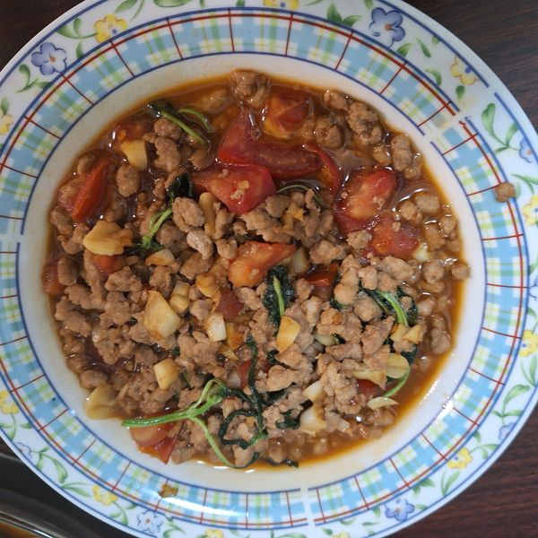 扒完三碗飯! 泰式打拋豬 食譜 : 小唐一起做