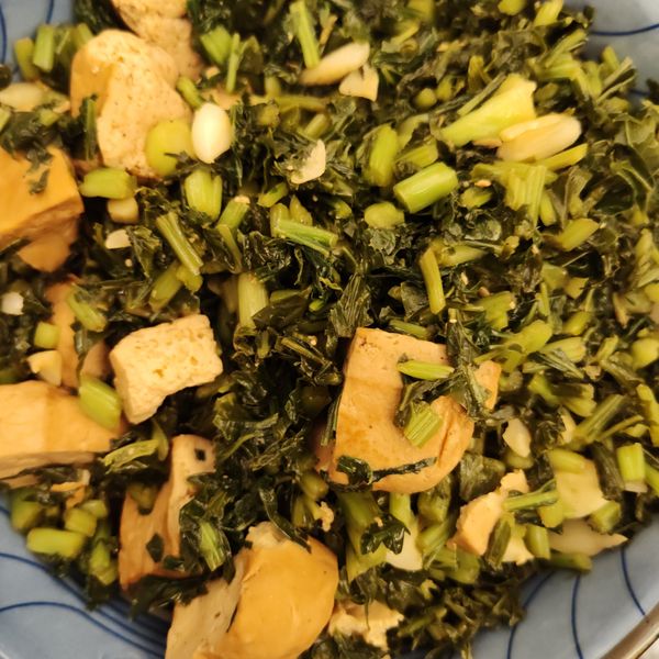 雪菜炒豆干：SAN  一起做