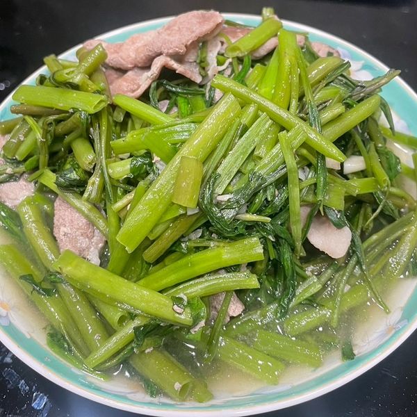 蒜香清炒空心菜 : Apia Chen一起做