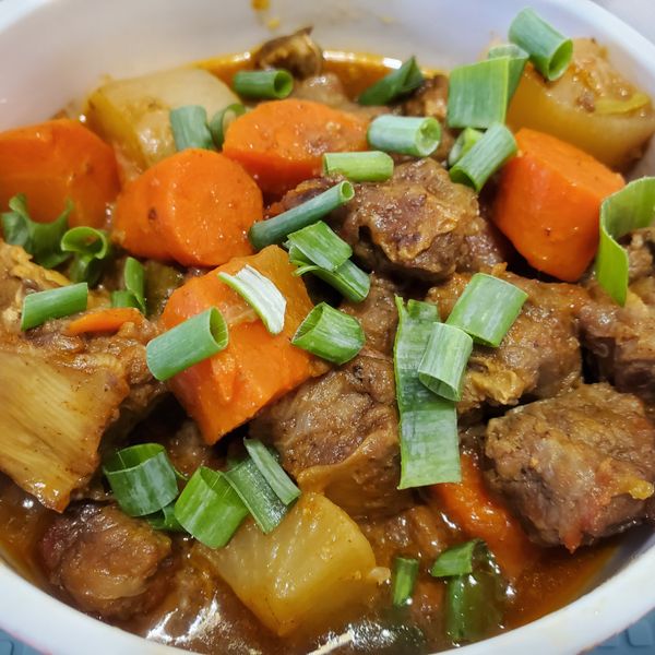 不加一滴水番茄牛腩做法 : Vicki Chen一起做