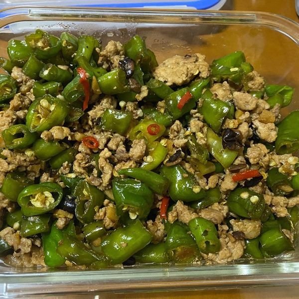 糯米椒炒肉末(不錯):Lai Yi Chun 一起做