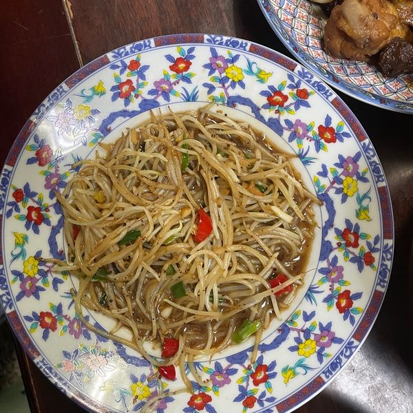 蒜炒豆芽(鐵板燒口味） : 郭一起做