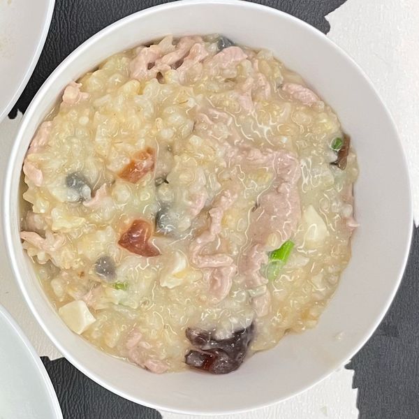 ღ小吟愛做菜ღ 糙米皮蛋瘦肉粥 : Yihsuan Wu一起做