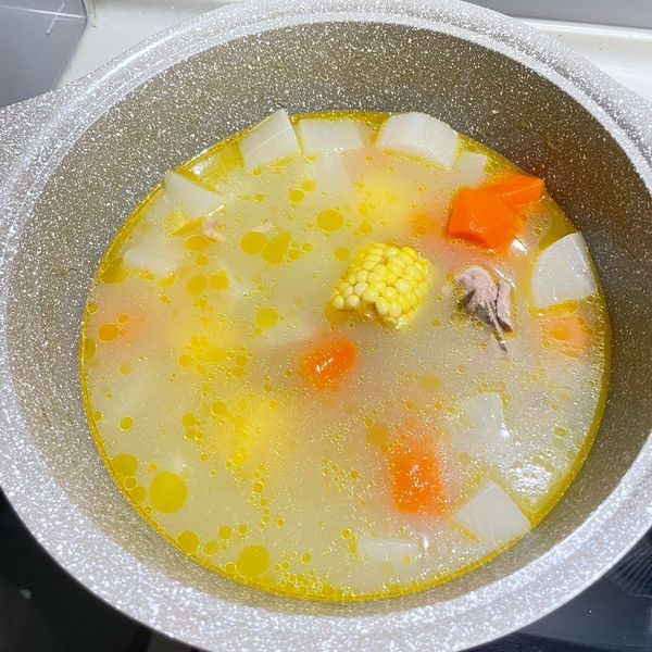 玉米蘿蔔排骨湯 : Yihsuan Wu一起做