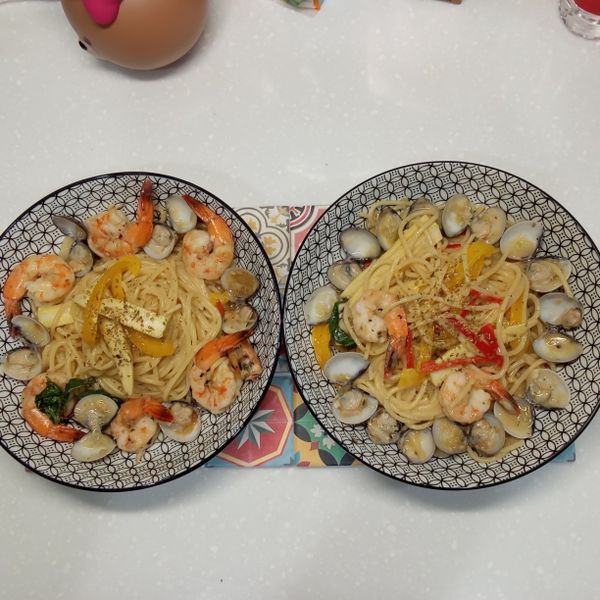 白醬海鮮義大利麵：Kao Jiun Jie 一起做